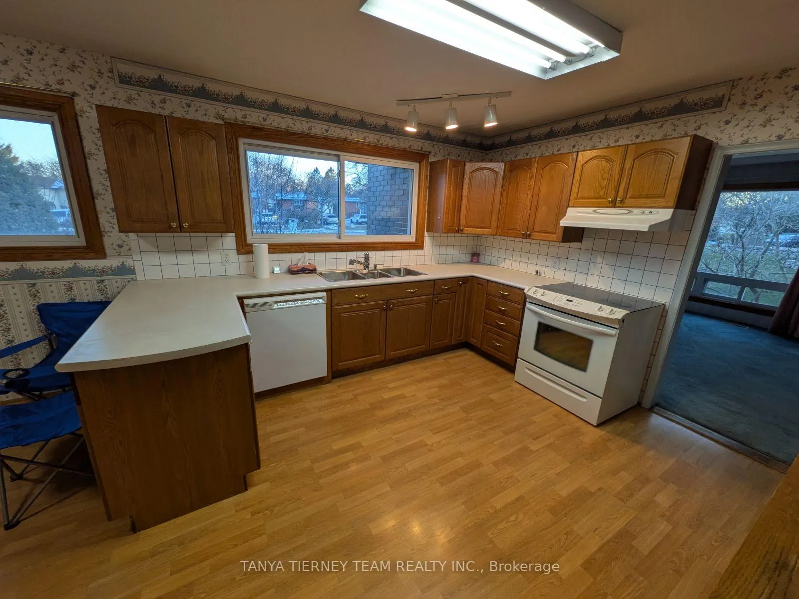 Photo 3 of 1864 Manning Road, Whitby, Blue Grass Meadows — HOMEH