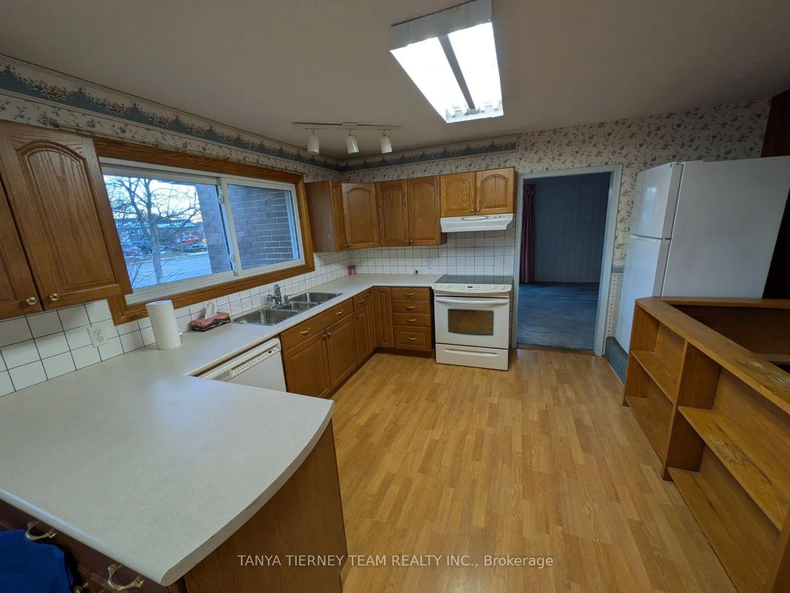 Photo 4 of 1864 Manning Road, Whitby, Blue Grass Meadows — HOMEH