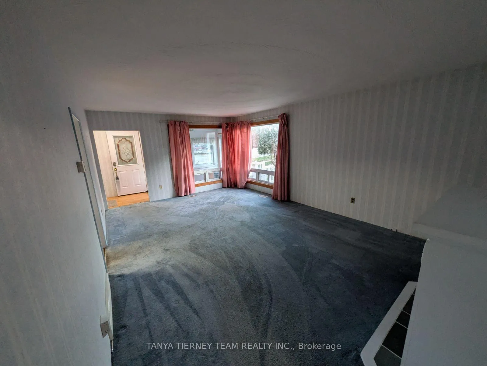 Photo 10 of 1864 Manning Road, Whitby, Blue Grass Meadows — HOMEH