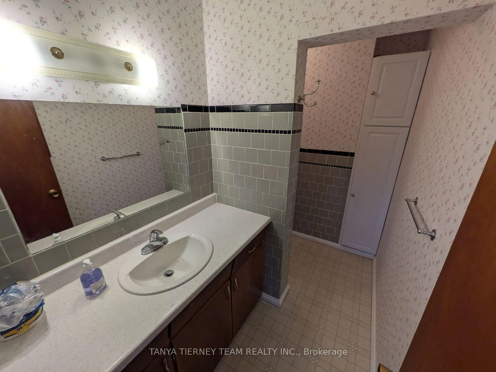 Photo 12 of 1864 Manning Road, Whitby, Blue Grass Meadows — HOMEH