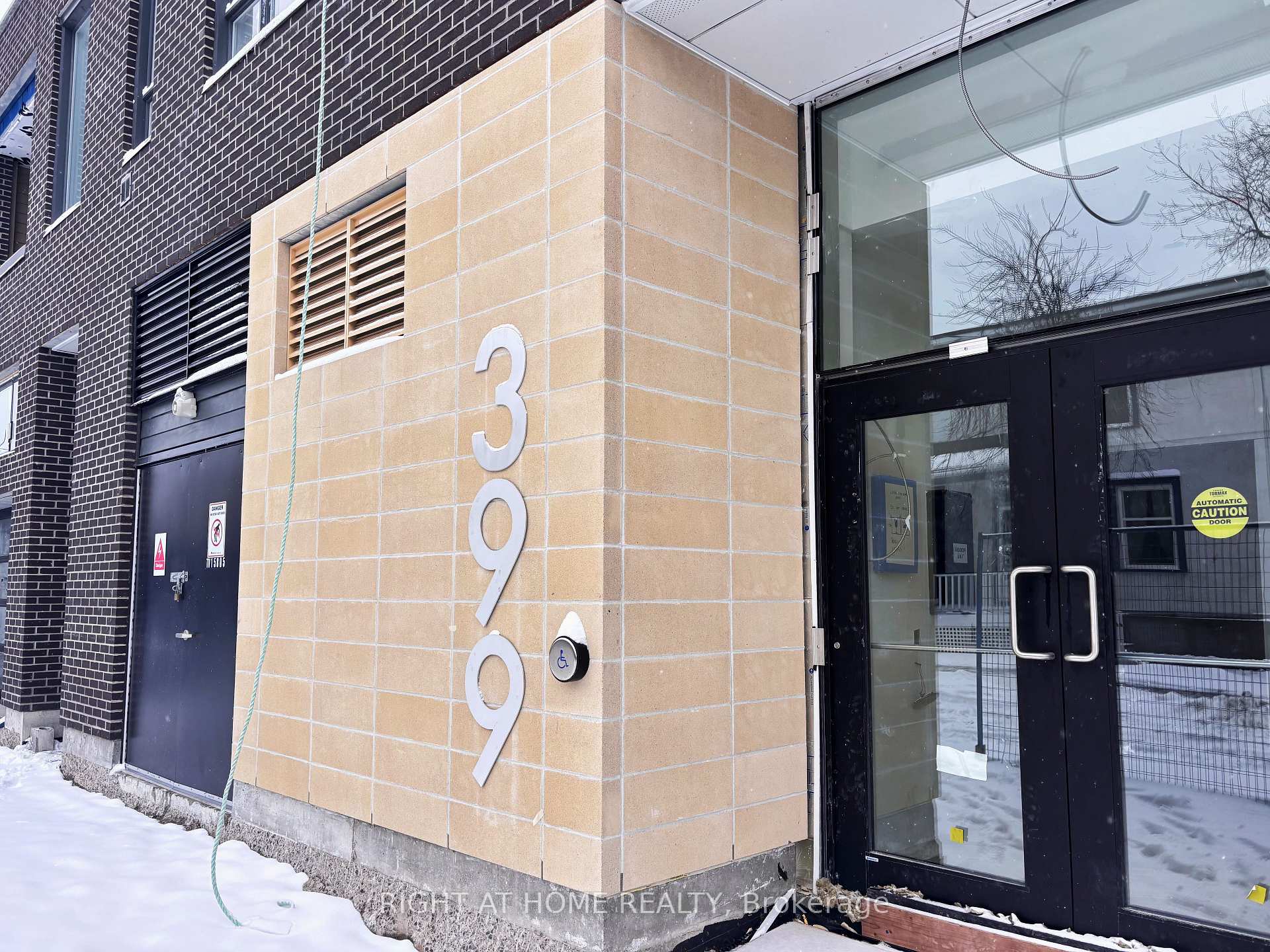 Photo 2 of Unit 607, 399 Winston Avenue, Ottawa, Westboro West — HOMEH