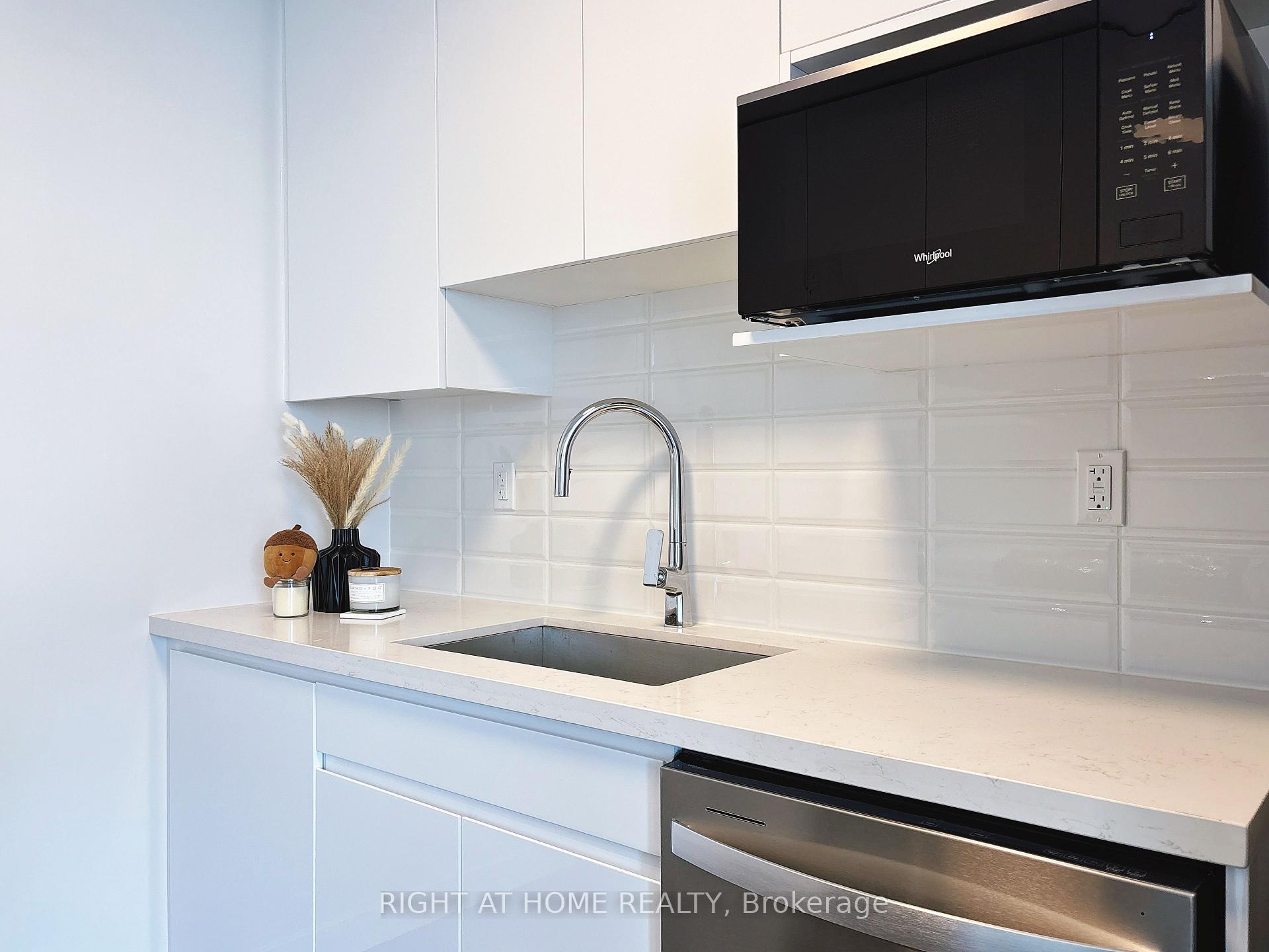 Photo 6 of Unit 607, 399 Winston Avenue, Ottawa, Westboro West — HOMEH