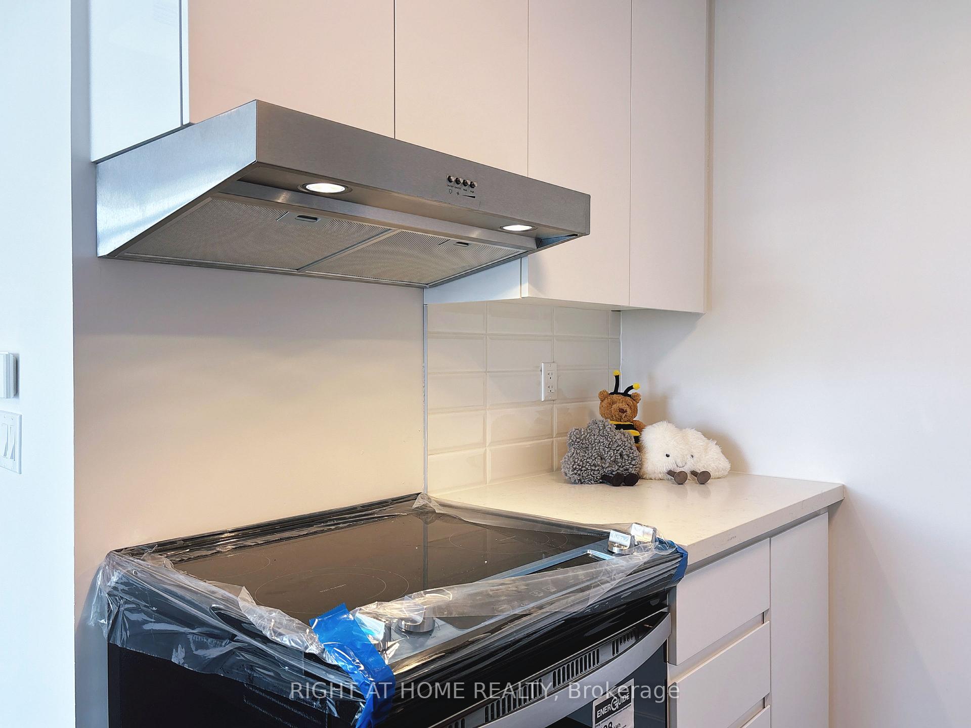 Photo 7 of Unit 607, 399 Winston Avenue, Ottawa, Westboro West — HOMEH