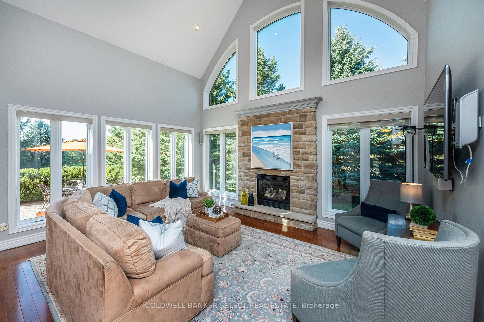 Photo 7 of Unit 5, 14 Zimmerman Drive, Caledon, Rural Caledon — HOMEH