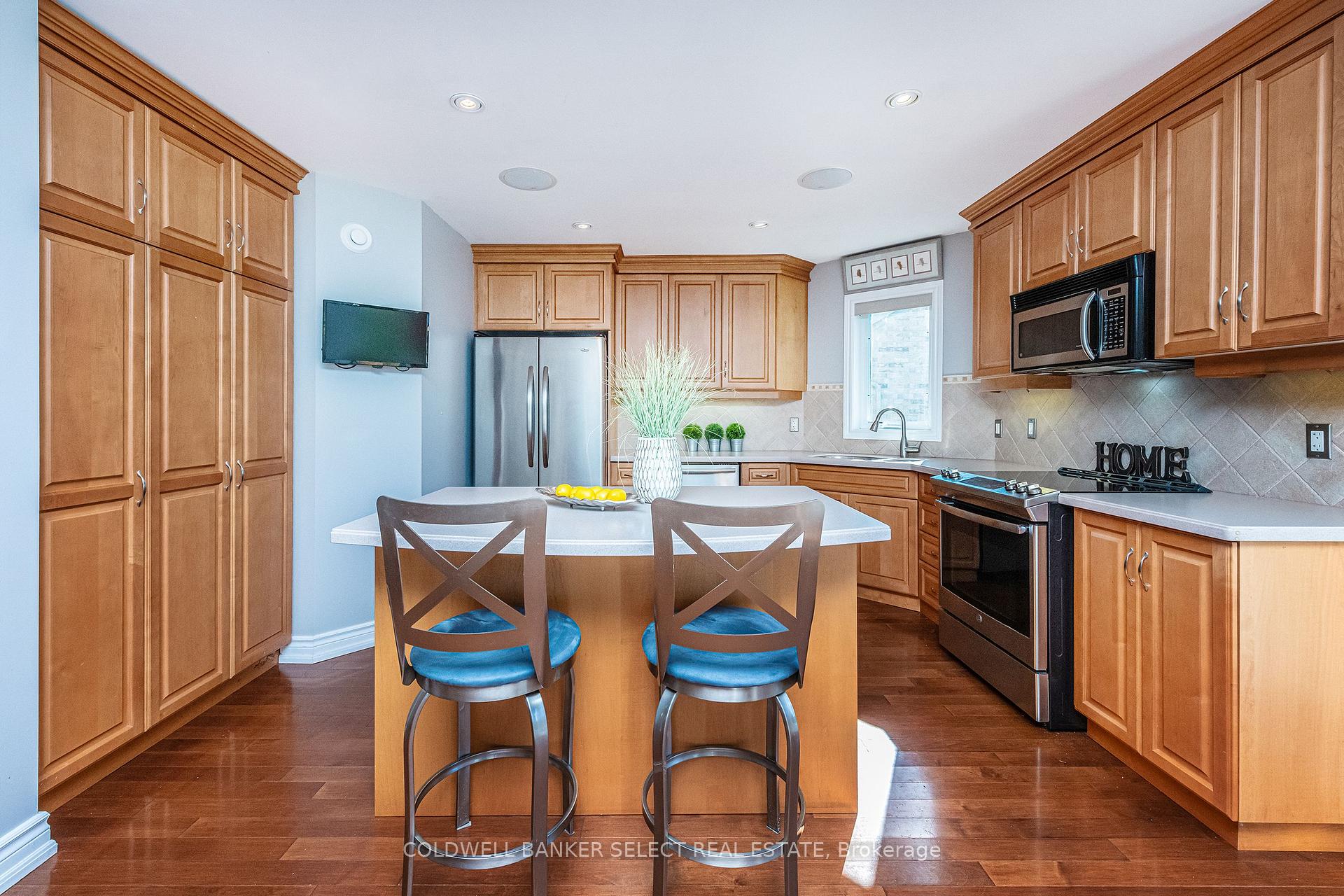 Photo 11 of Unit 5, 14 Zimmerman Drive, Caledon, Rural Caledon — HOMEH