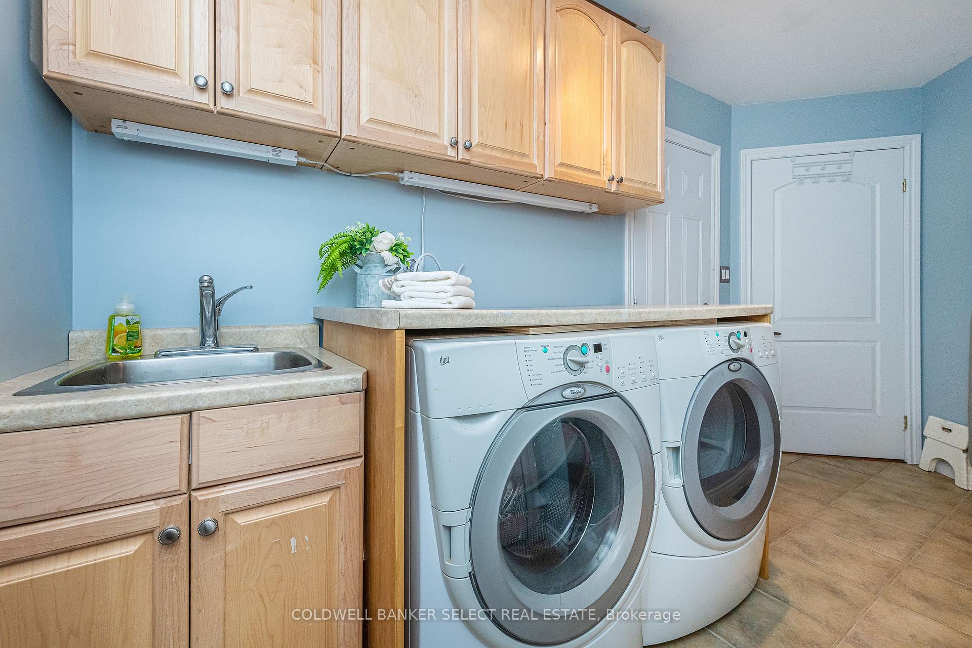 Photo 15 of Unit 5, 14 Zimmerman Drive, Caledon, Rural Caledon — HOMEH