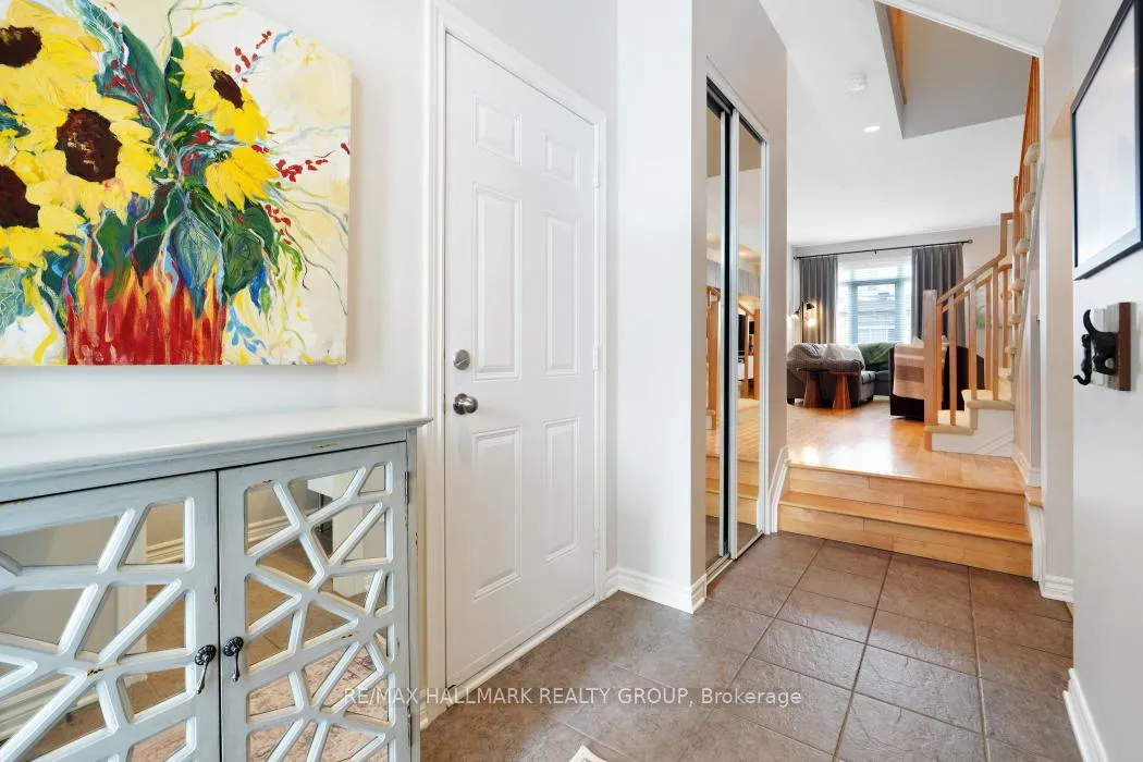 Photo 6 of 125 Watchhorn Grove, Ottawa, Riverside South — HOMEH