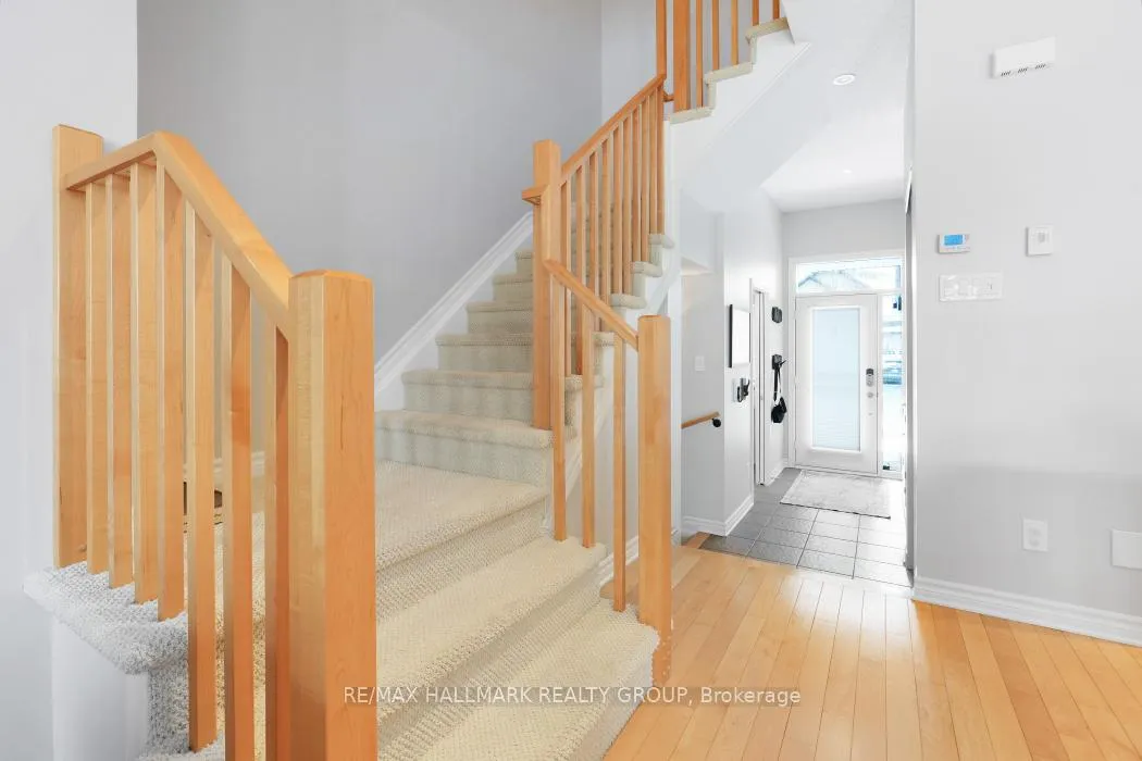Photo 8 of 125 Watchhorn Grove, Ottawa, Riverside South — HOMEH