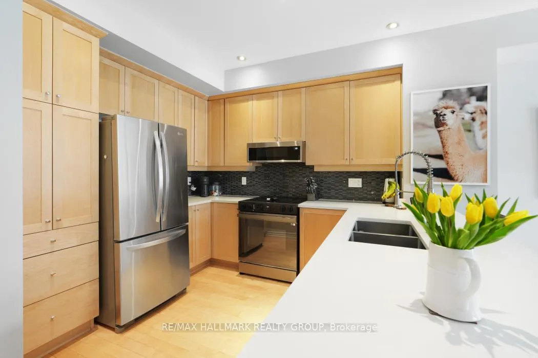 Photo 12 of 125 Watchhorn Grove, Ottawa, Riverside South — HOMEH