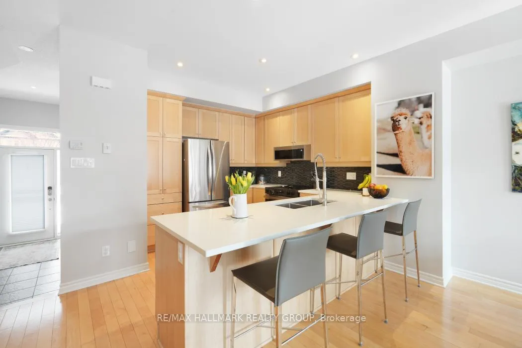 Photo 13 of 125 Watchhorn Grove, Ottawa, Riverside South — HOMEH