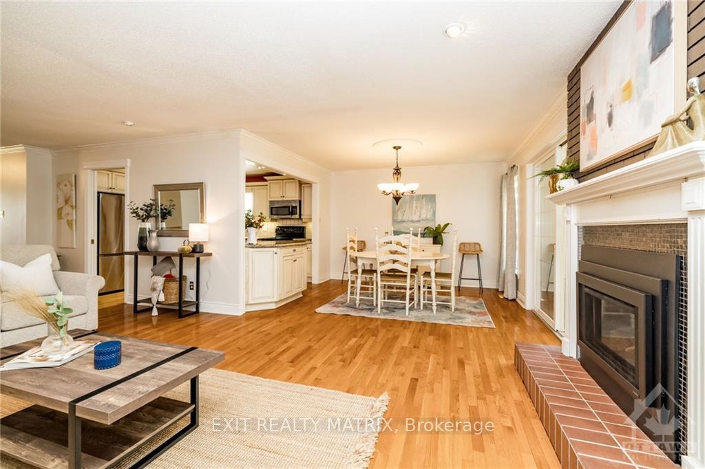 Photo 3 of 21 Glen Abbey Crescent, Ottawa, Stittsville (Central) — HOMEH