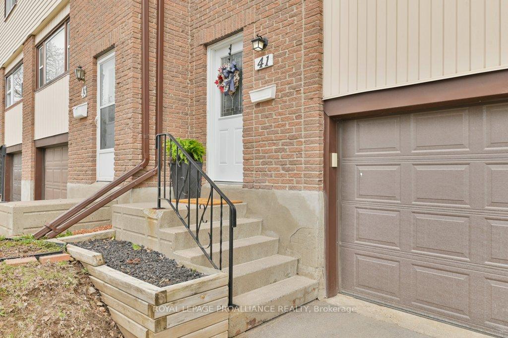Photo 3 of 41 O'Hare Street, Belleville, Belleville Ward — HOMEH