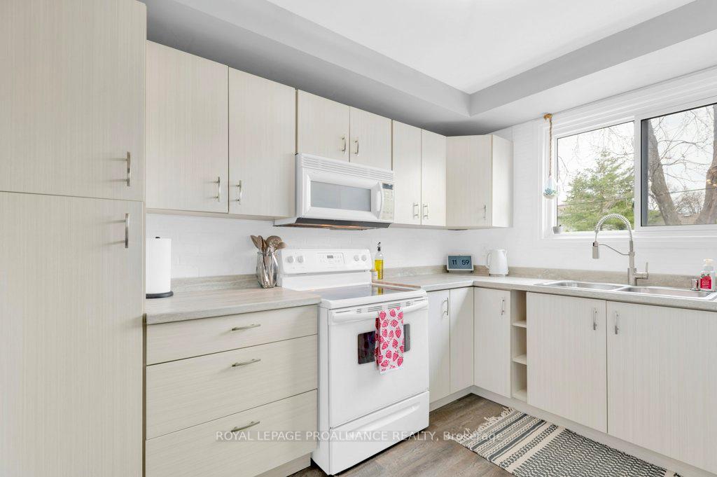 Photo 15 of 41 O'Hare Street, Belleville, Belleville Ward — HOMEH