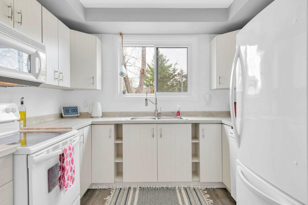 Photo 16 of 41 O'Hare Street, Belleville, Belleville Ward — HOMEH