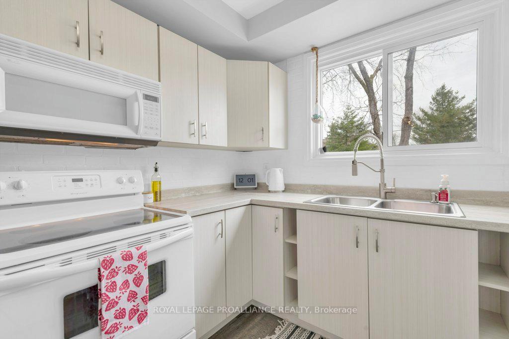 Photo 18 of 41 O'Hare Street, Belleville, Belleville Ward — HOMEH