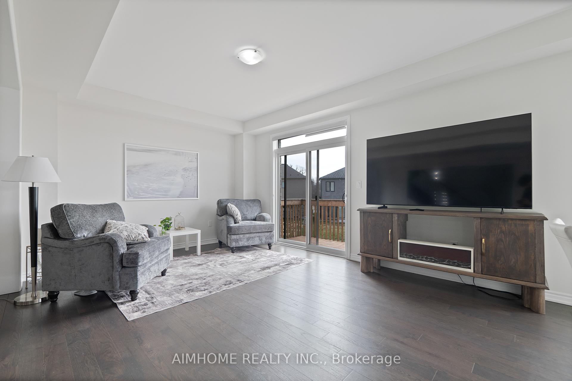 Photo 10 of 86 Gilham Way, Brant, Paris — HOMEH