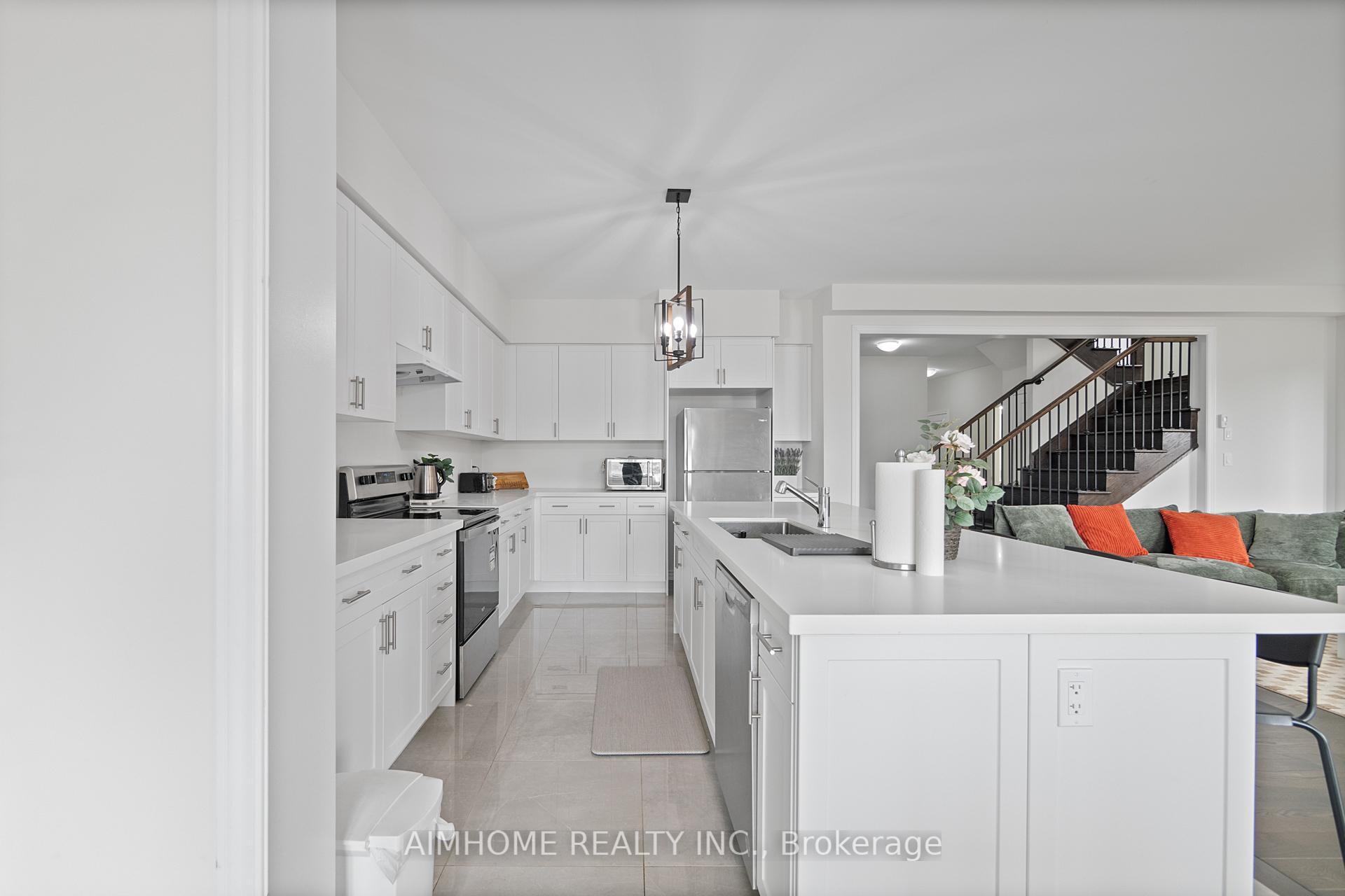 Photo 8 of 86 Gilham Way, Brant, Paris — HOMEH