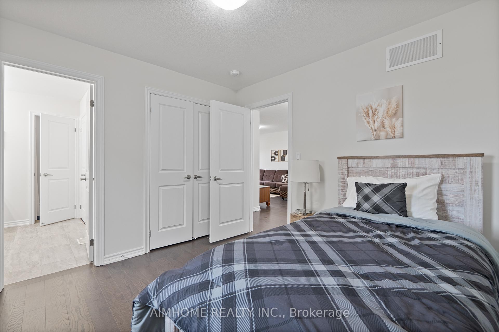 Photo 19 of 86 Gilham Way, Brant, Paris — HOMEH