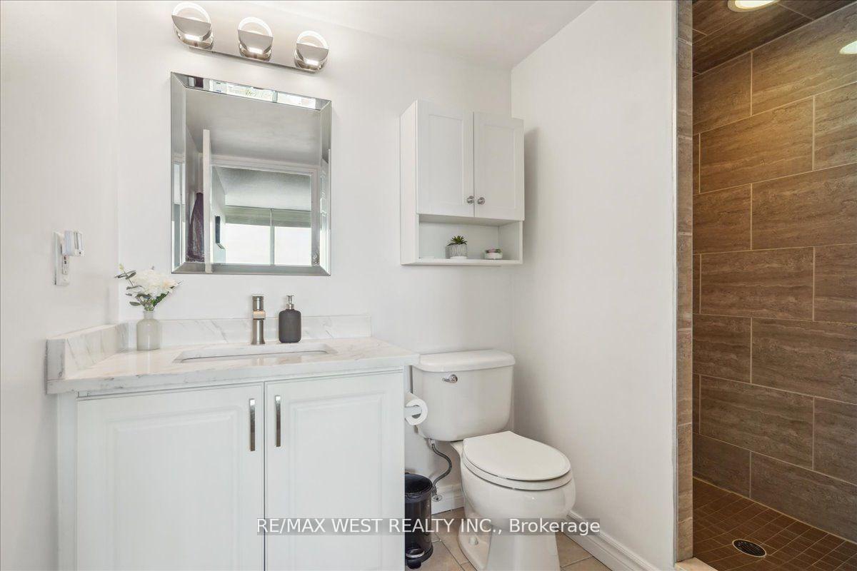 Photo 8 of Unit 604, 711 Rossland Road E, Whitby, Pringle Creek — HOMEH