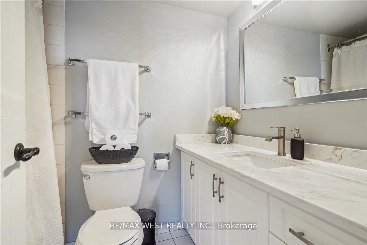 Photo 11 of Unit 604, 711 Rossland Road E, Whitby, Pringle Creek — HOMEH