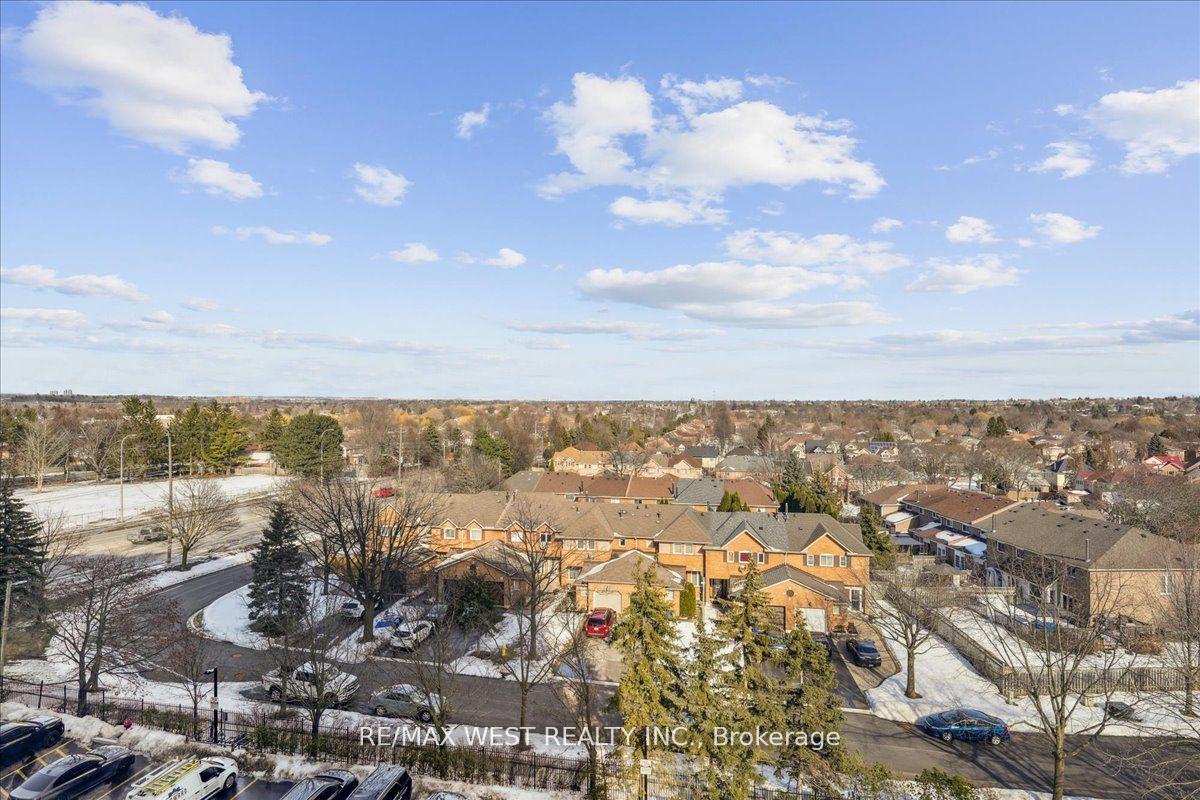 Photo 14 of Unit 604, 711 Rossland Road E, Whitby, Pringle Creek — HOMEH