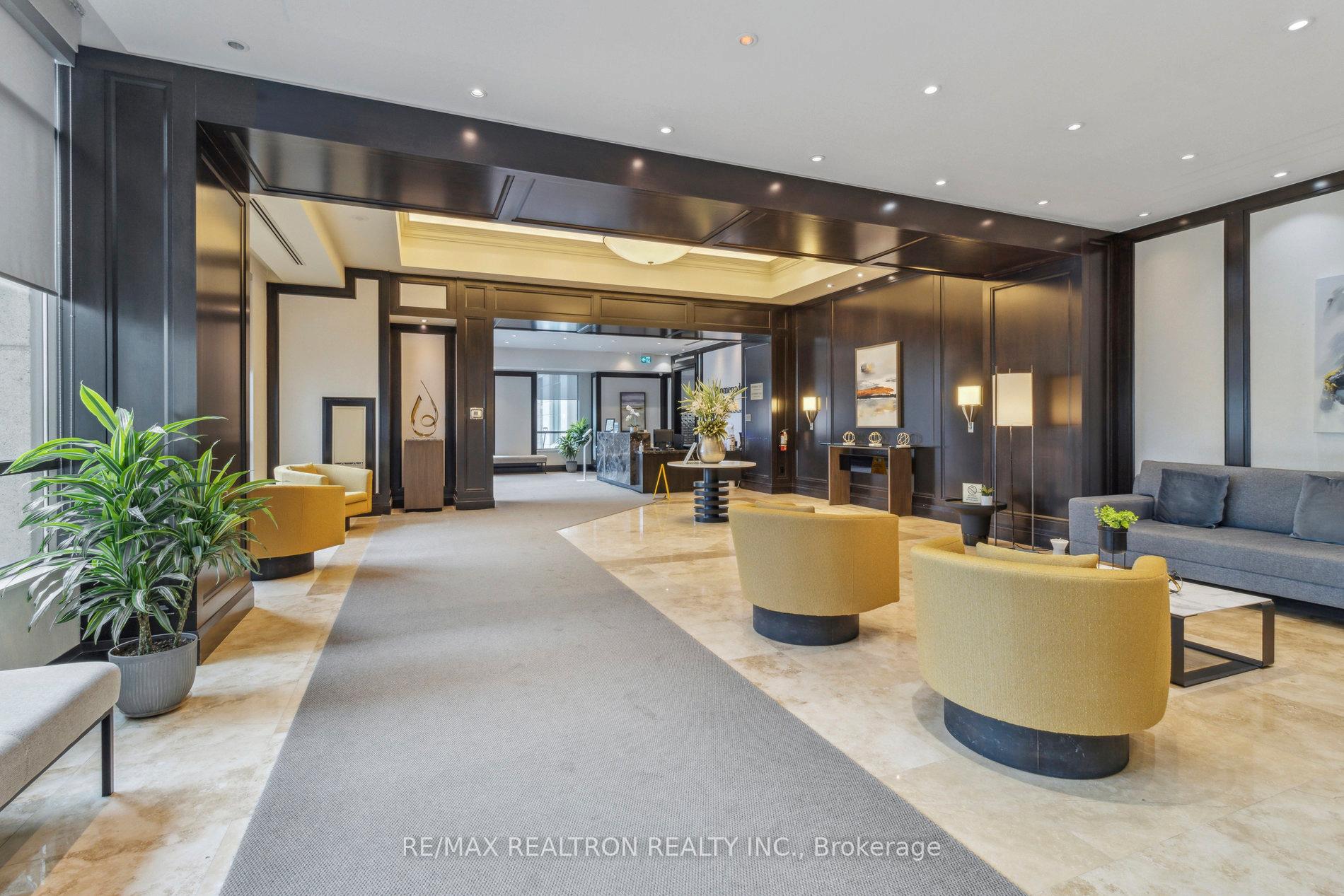 Photo 8 of Unit 503, 100 Promenade Circle, Vaughan, Brownridge — HOMEH