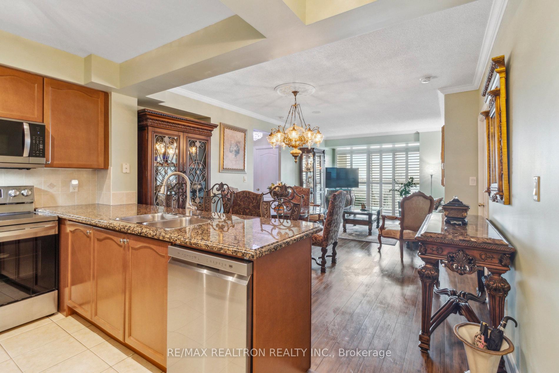 Photo 22 of Unit 503, 100 Promenade Circle, Vaughan, Brownridge — HOMEH
