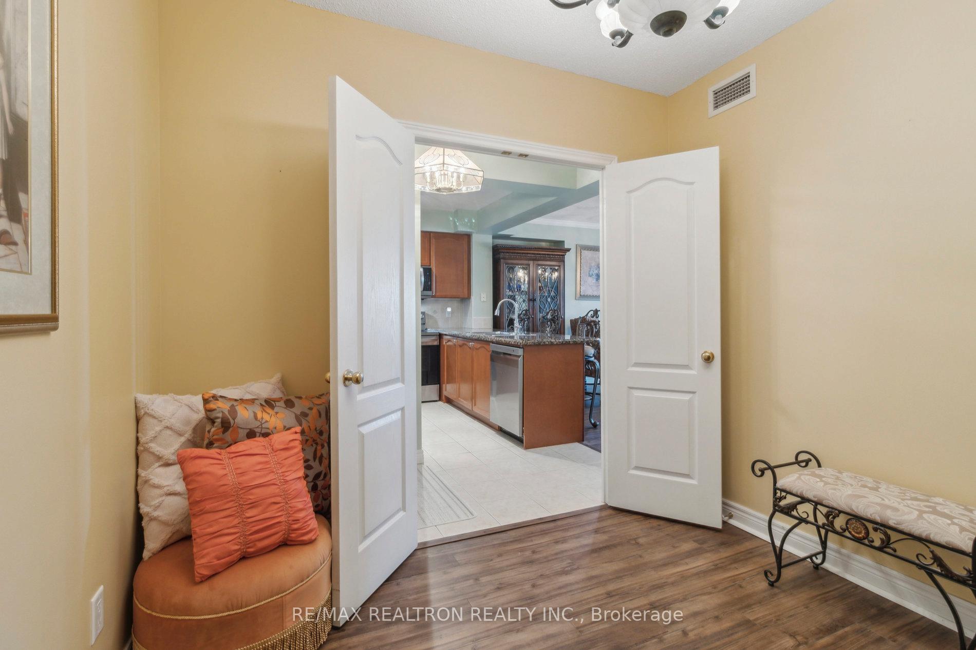 Photo 27 of Unit 503, 100 Promenade Circle, Vaughan, Brownridge — HOMEH