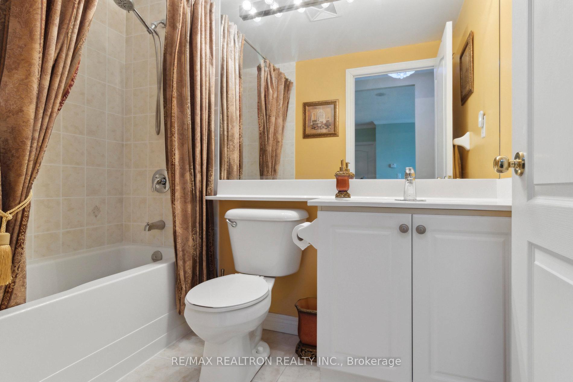 Photo 30 of Unit 503, 100 Promenade Circle, Vaughan, Brownridge — HOMEH