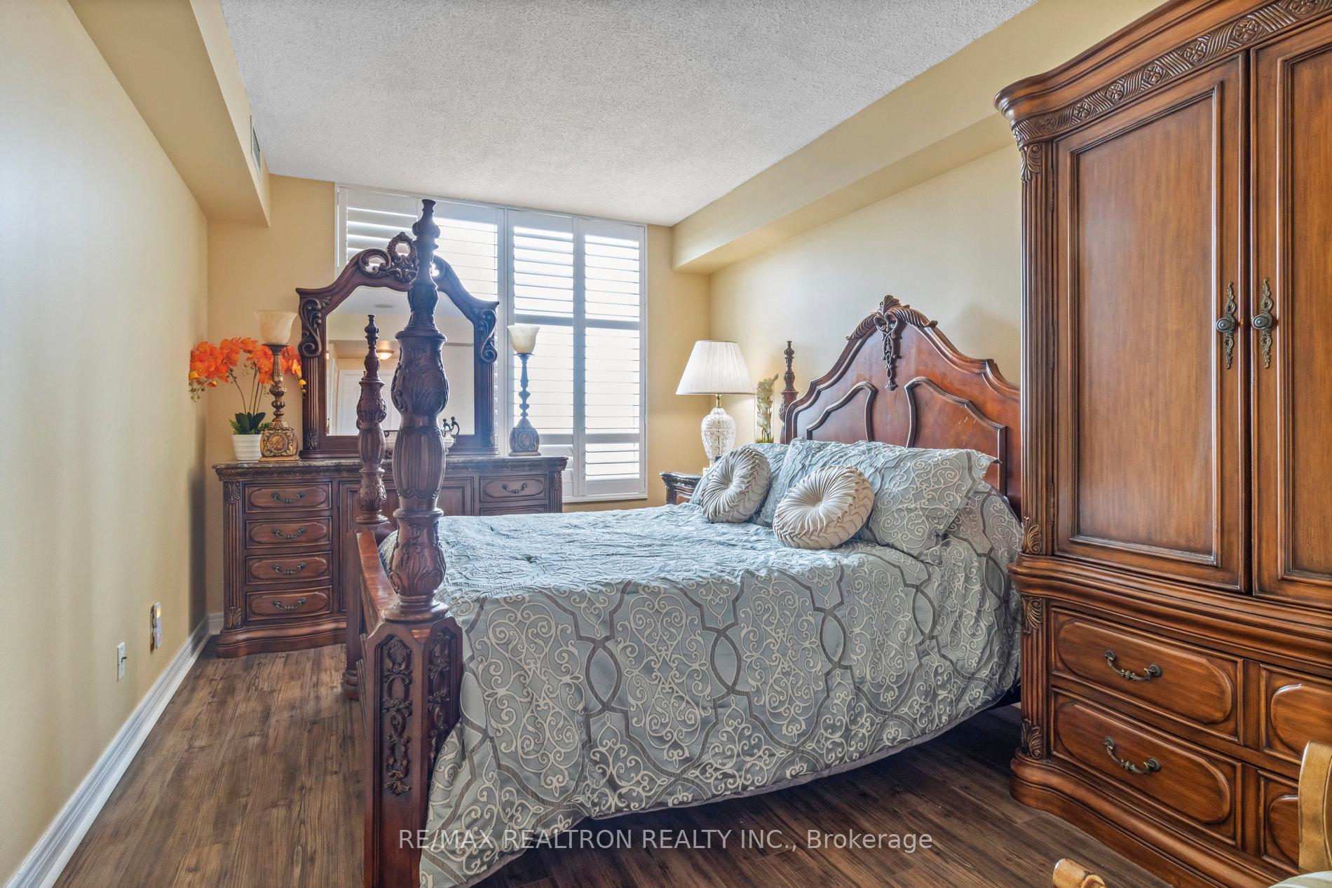 Photo 31 of Unit 503, 100 Promenade Circle, Vaughan, Brownridge — HOMEH