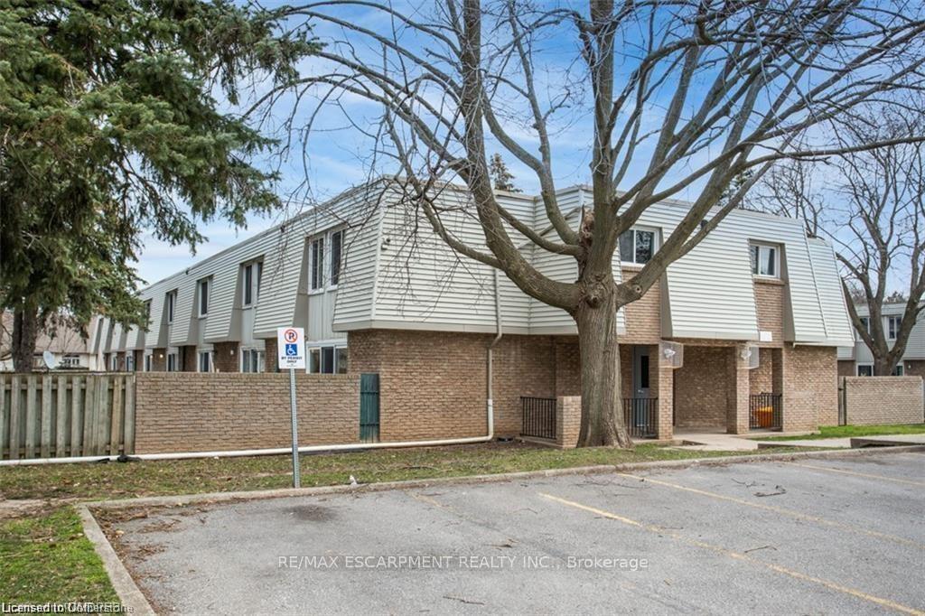 Front of Unit 178, 17 Old Pine Trail