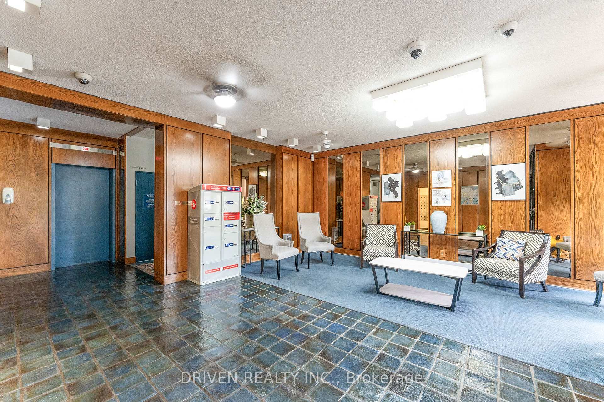 Photo 2 of Unit 803, 1285 Cahill Drive, Ottawa, South Keys — HOMEH