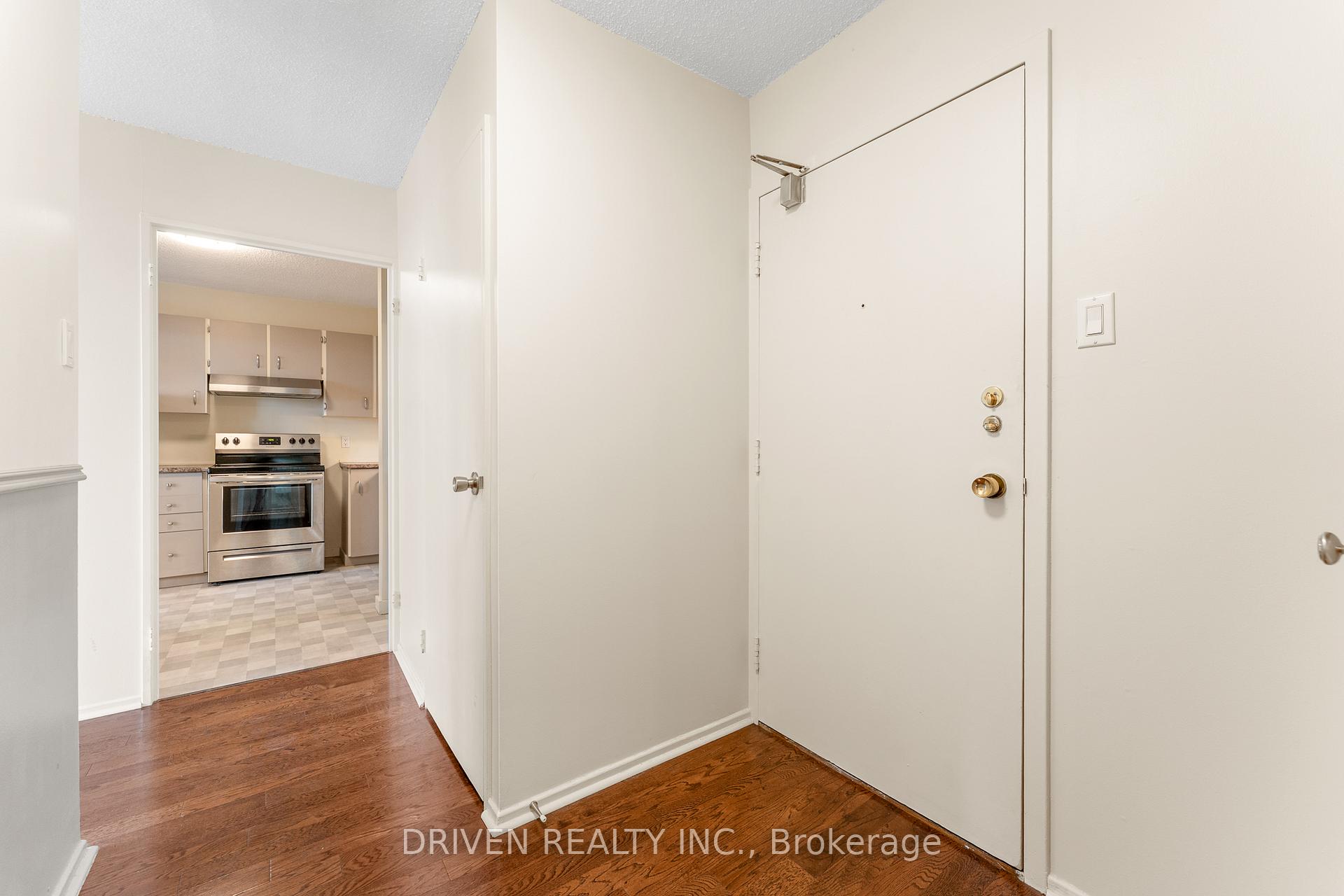 Photo 3 of Unit 803, 1285 Cahill Drive, Ottawa, South Keys — HOMEH
