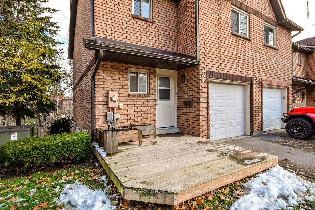 Photo 1 of 14 Evergreen Court, Barrie, Ardagh — HOMEH