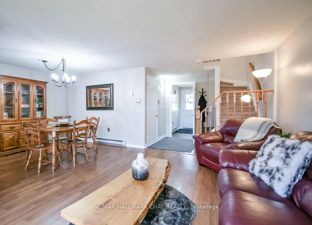 Photo 7 of 14 Evergreen Court, Barrie, Ardagh — HOMEH