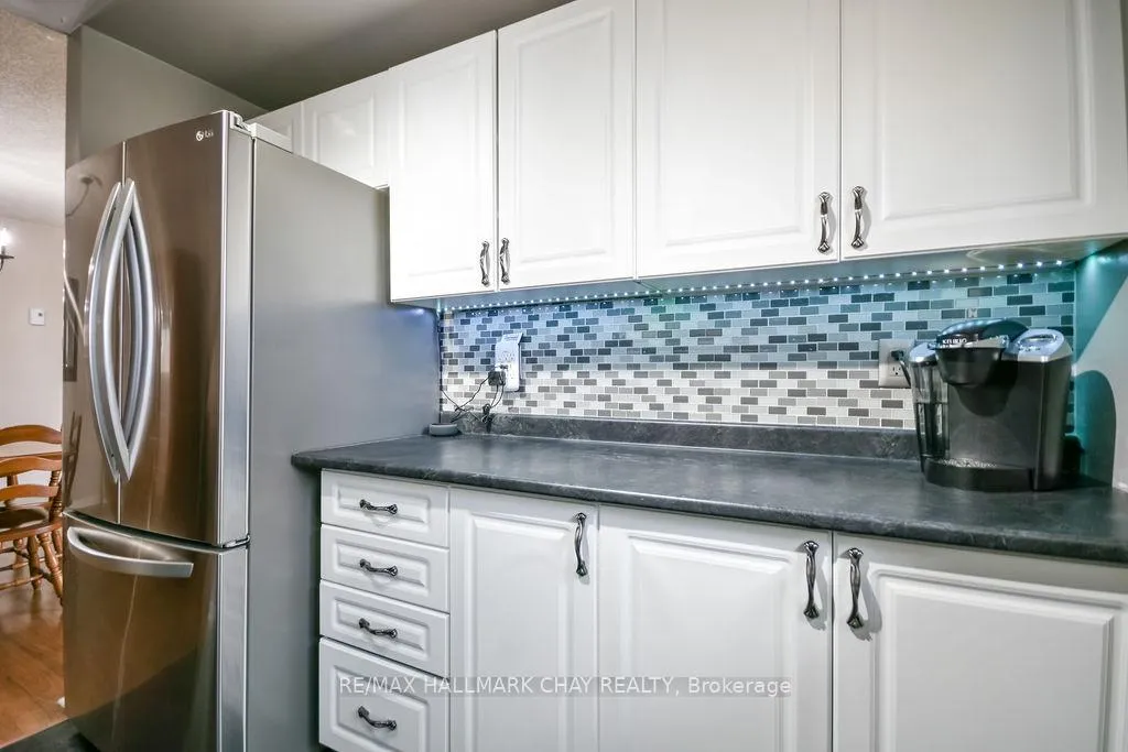 Photo 13 of 14 Evergreen Court, Barrie, Ardagh — HOMEH