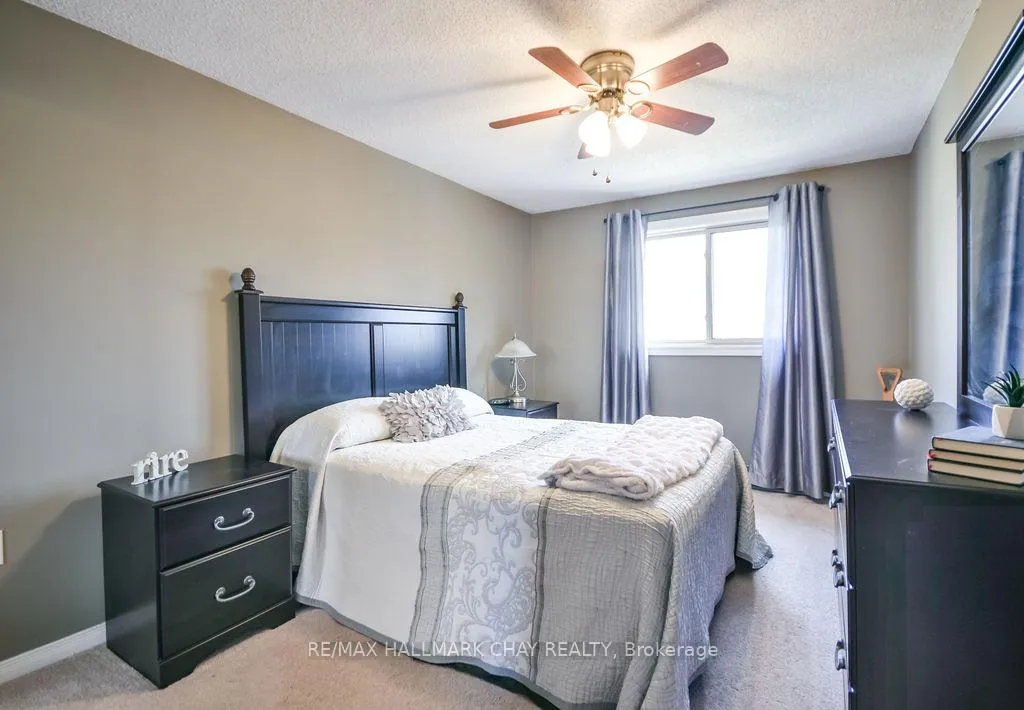 Photo 18 of 14 Evergreen Court, Barrie, Ardagh — HOMEH