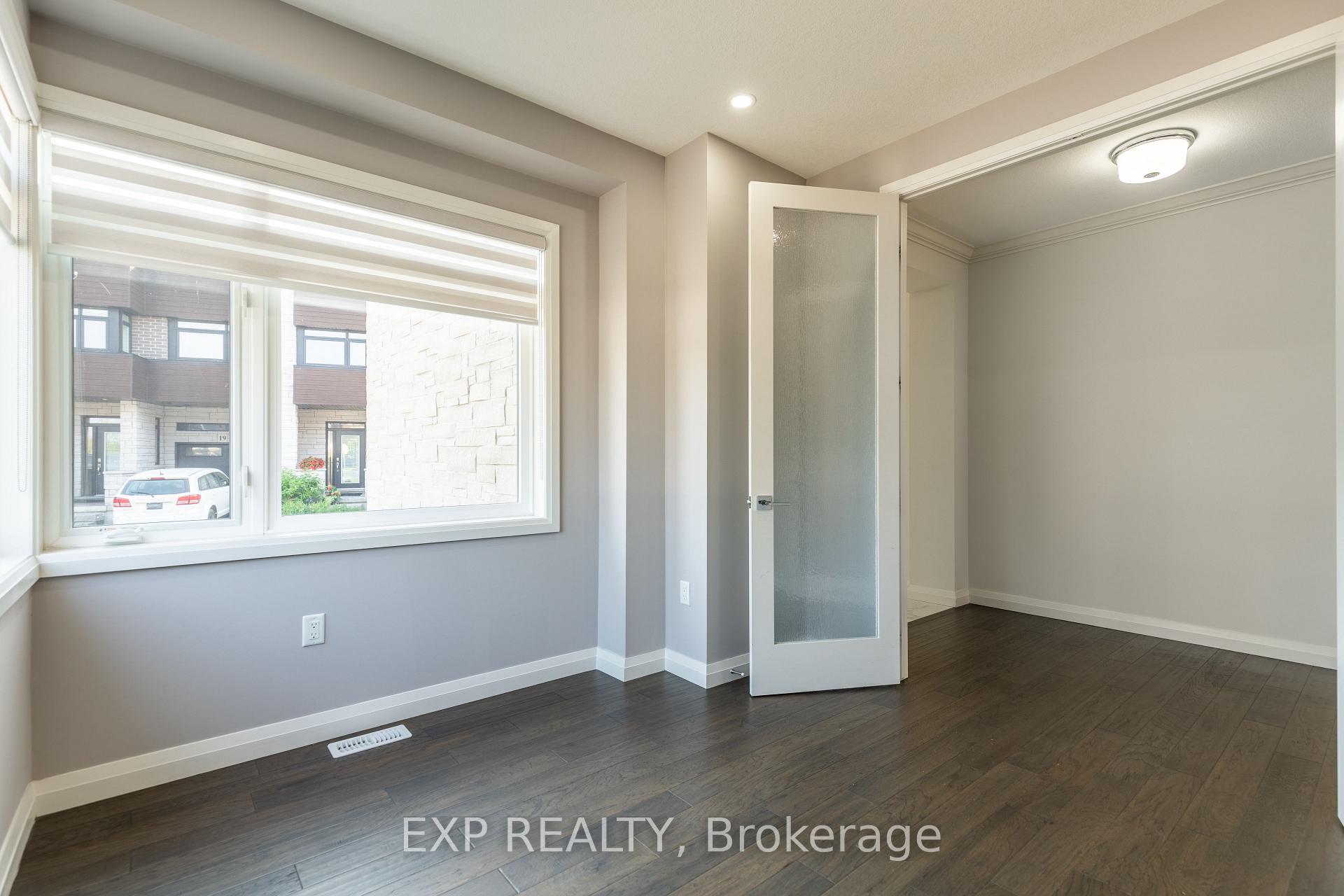 Photo 6 of Unit 7, 35 Midhurst Heights, Hamilton, Stoney Creek Mountain — HOMEH