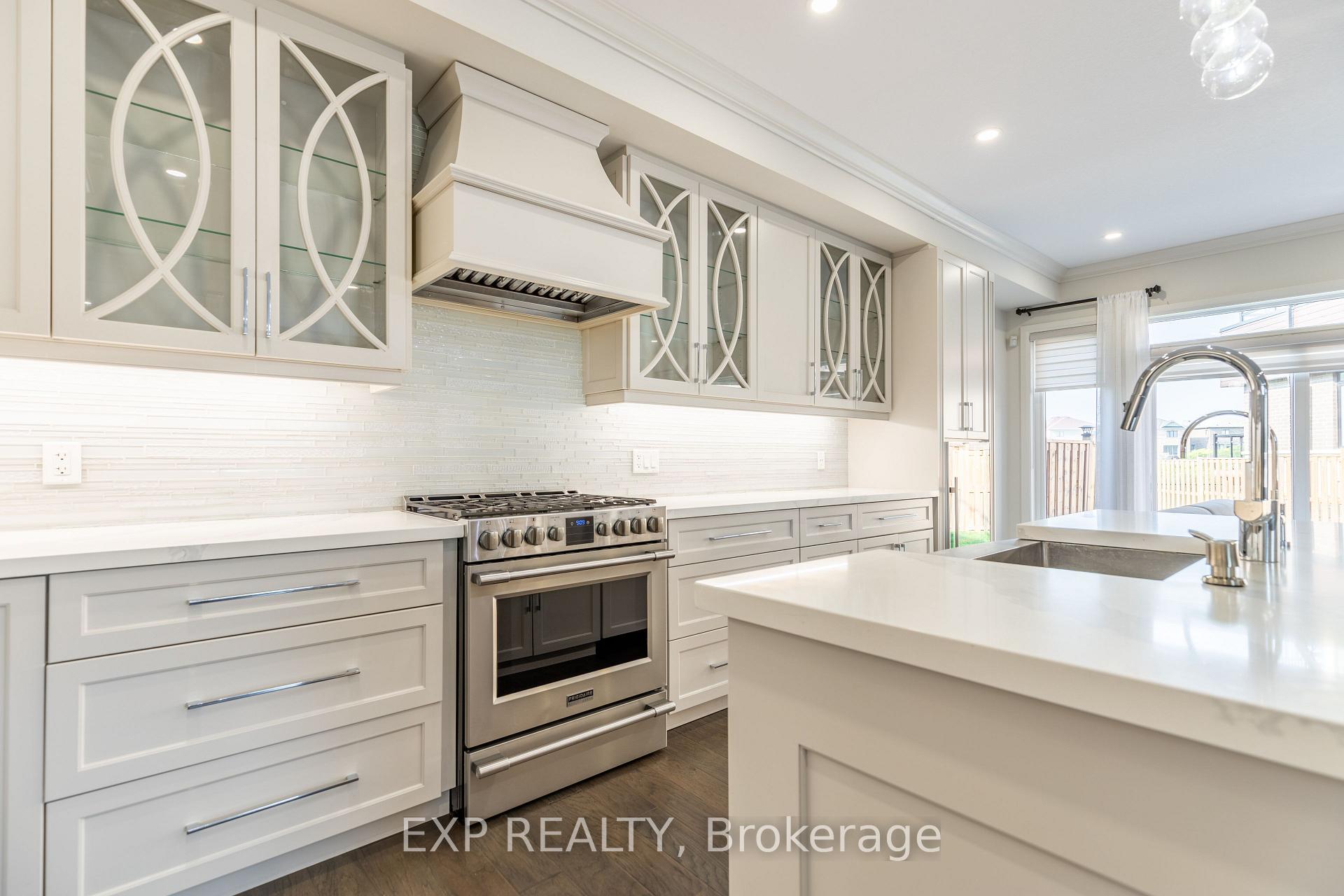 Photo 11 of Unit 7, 35 Midhurst Heights, Hamilton, Stoney Creek Mountain — HOMEH
