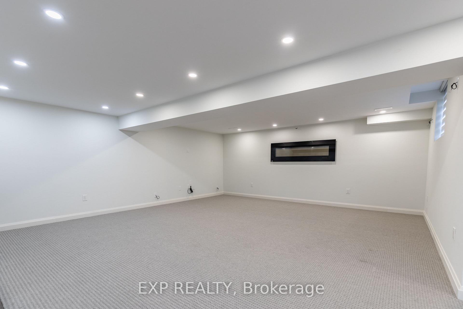 Photo 24 of Unit 7, 35 Midhurst Heights, Hamilton, Stoney Creek Mountain — HOMEH