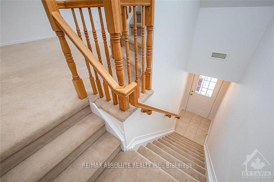 Photo 3 of 256 Gershwin, Ottawa, Westcliffe Estates — HOMEH