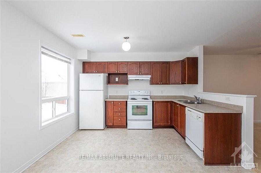 Photo 8 of 256 Gershwin, Ottawa, Westcliffe Estates — HOMEH