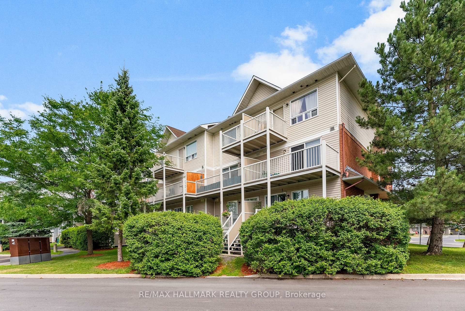 Photo 4 of 282 Cresthaven Drive, Ottawa, Barrhaven East — HOMEH