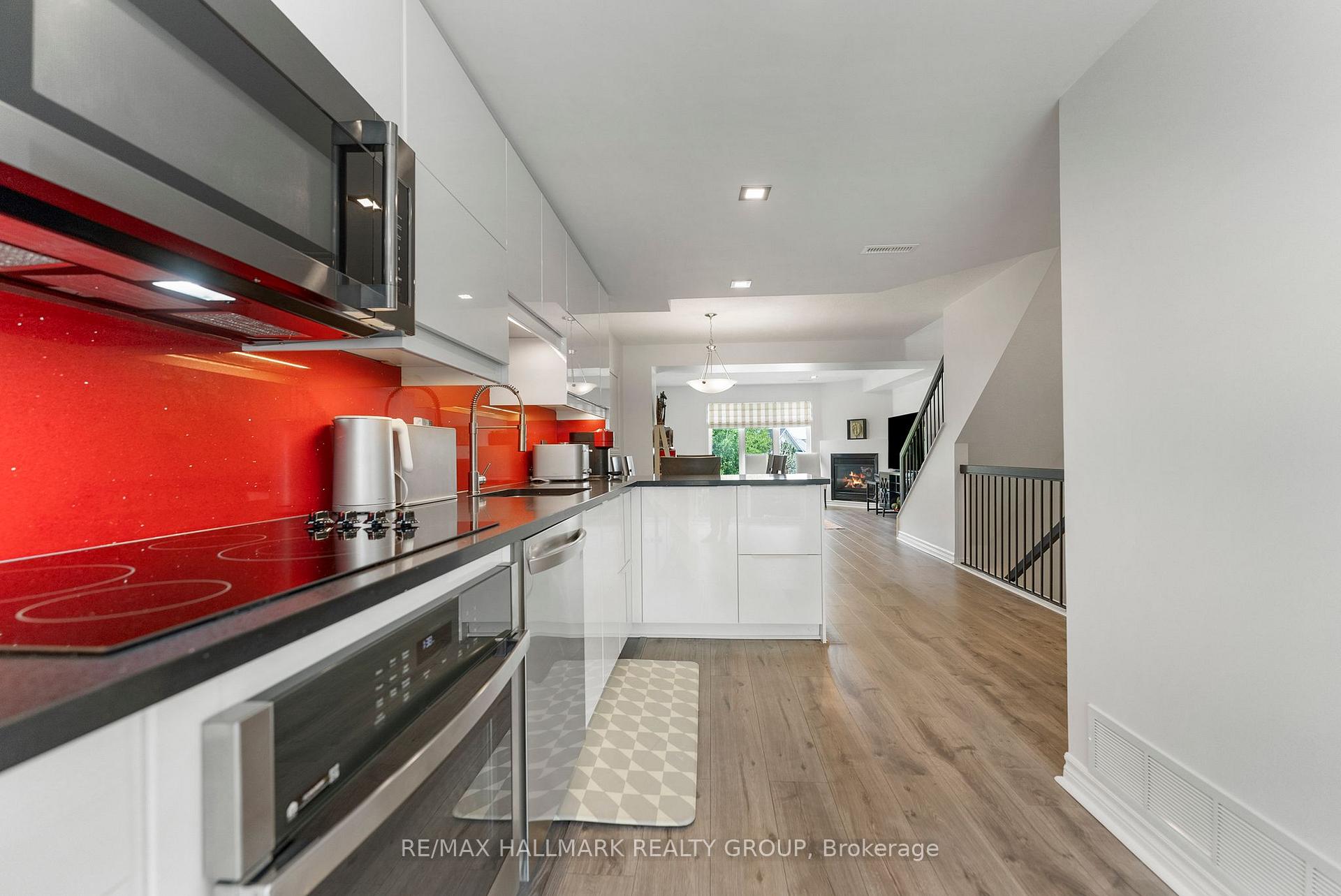 Photo 8 of 282 Cresthaven Drive, Ottawa, Barrhaven East — HOMEH