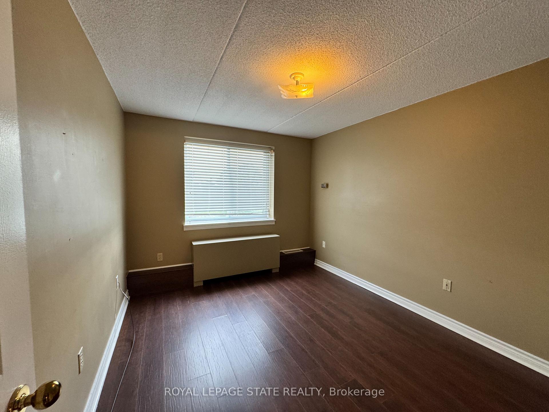Photo 8 of Unit 202, 386 Highway 8, Hamilton, Stoney Creek — HOMEH