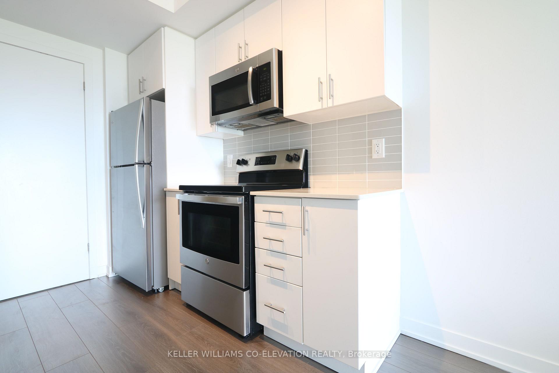 Photo 6 of Unit 814, 550 North Service Road, Grimsby, Grimsby Beach — HOMEH