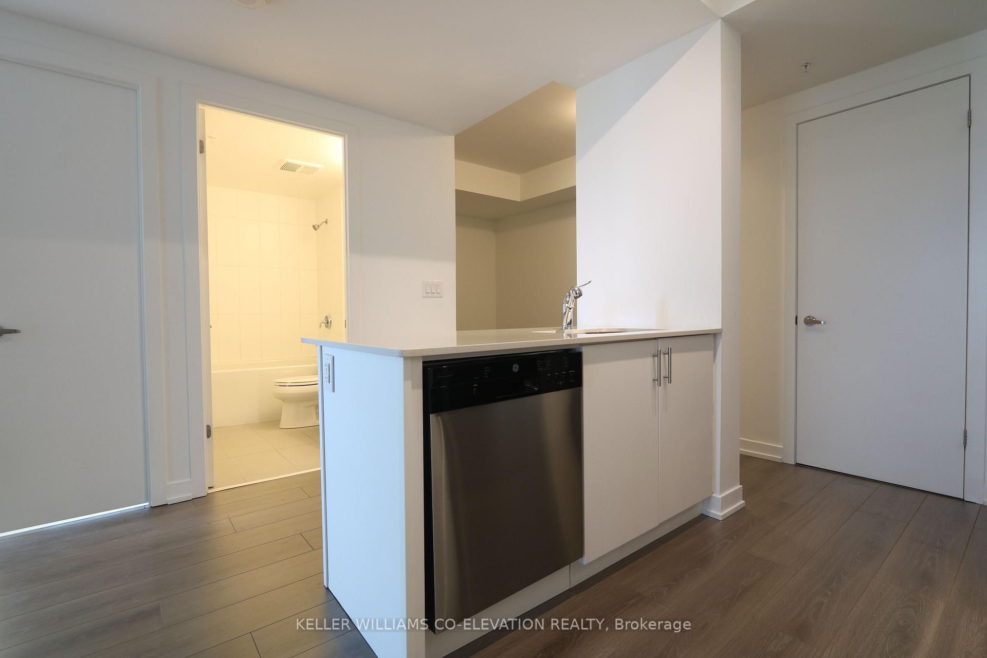 Photo 7 of Unit 814, 550 North Service Road, Grimsby, Grimsby Beach — HOMEH