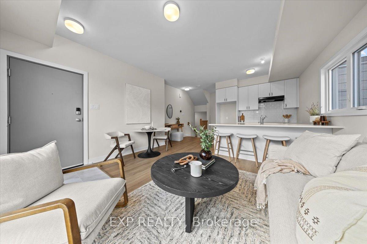 Photo 4 of 200 Mishi Private, Ottawa, CFB Rockcliffe and Area — HOMEH