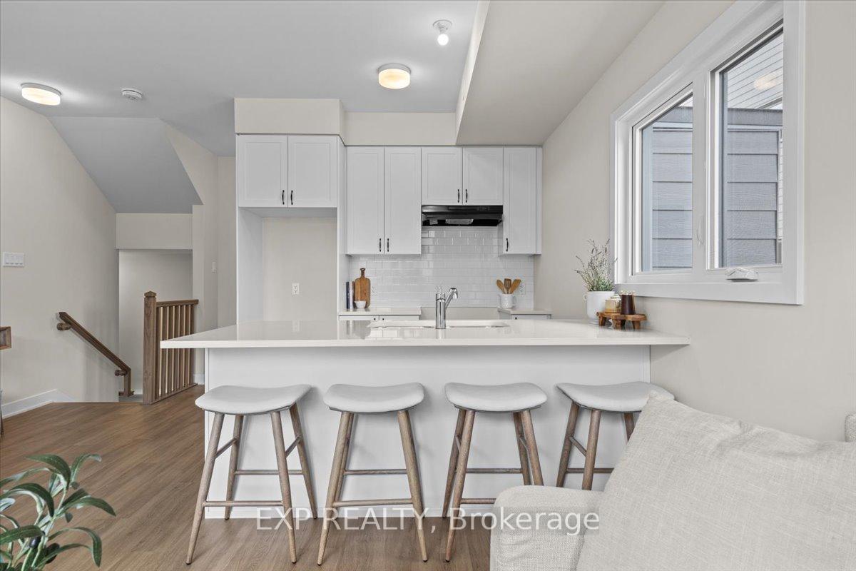 Photo 9 of 200 Mishi Private, Ottawa, CFB Rockcliffe and Area — HOMEH