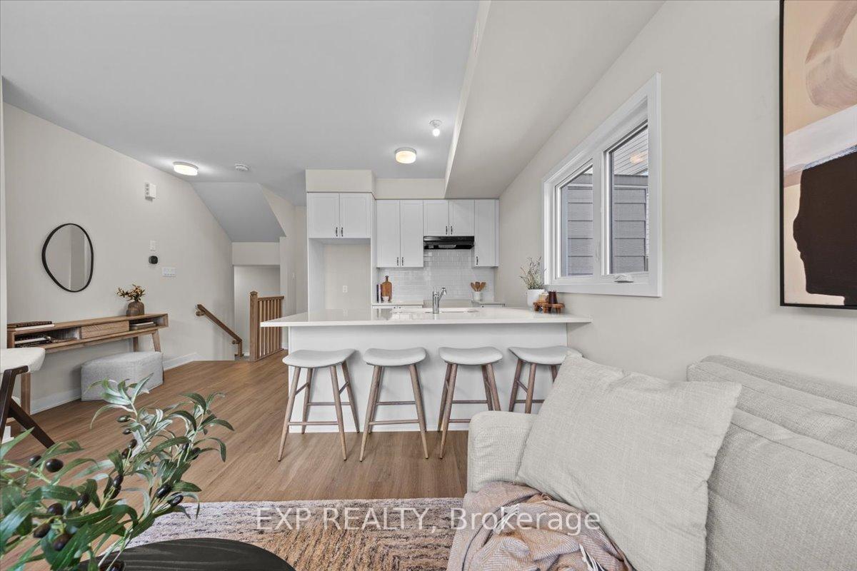 Photo 10 of 200 Mishi Private, Ottawa, CFB Rockcliffe and Area — HOMEH